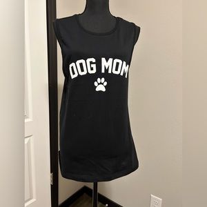 Sleeveless dog mom tshirt. Size says XL but fits like medium.